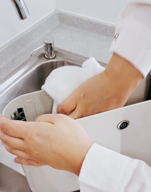 如何拆卸清洗摩飛消毒菜板 用這個方法屢試不爽