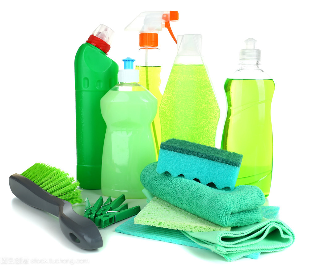 孤立在白色的清潔產品